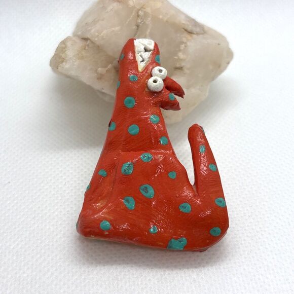 Vintage Pine Lot of 3 Handcrafted Plaster Animal‎ Pin Brooch Fish Wolf 90s Style - Picture 7 of 9